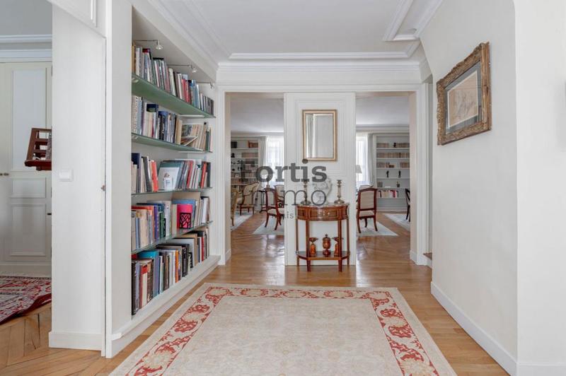 Appartement - 204 m² - 7 pièces