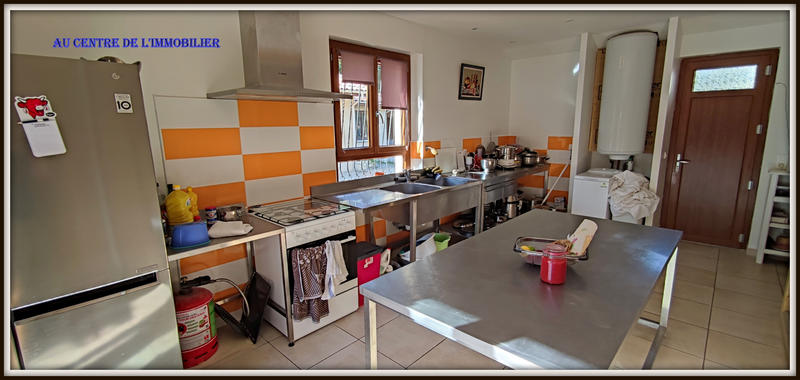 Maison - 226 m² - 7 pièces