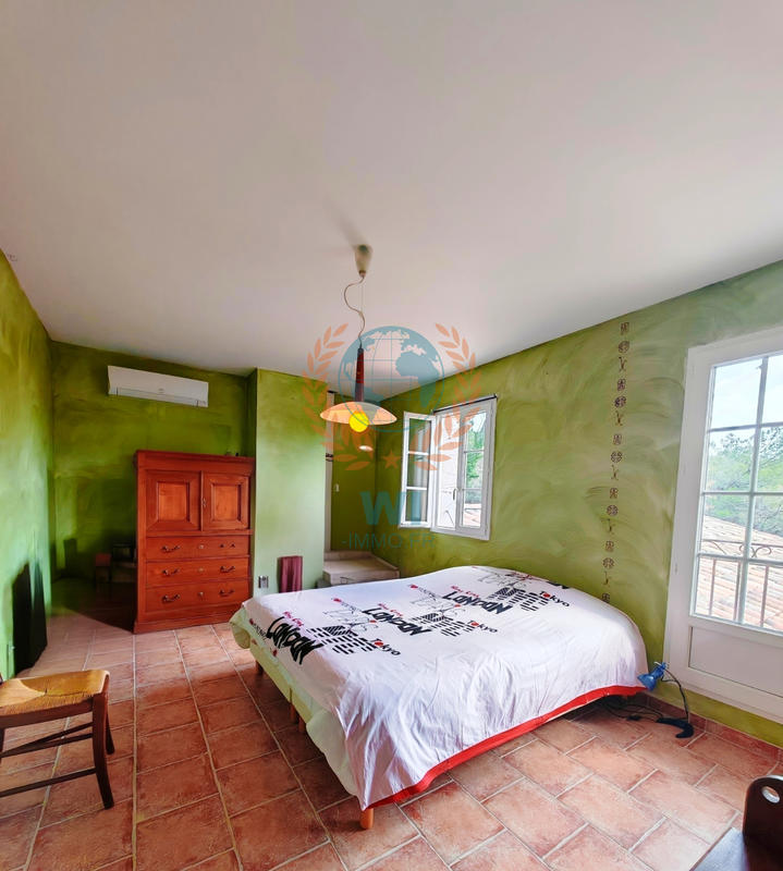 Villa - 250 m² - 7 pièces