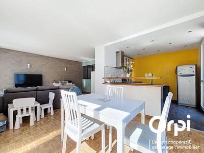 Appartement - 72 m² - 3 pièces