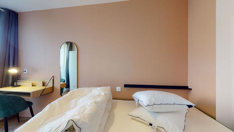 Appartement - 101 m² - 6 pièces