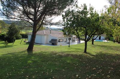 Maison - 188 m² - 8 pièces