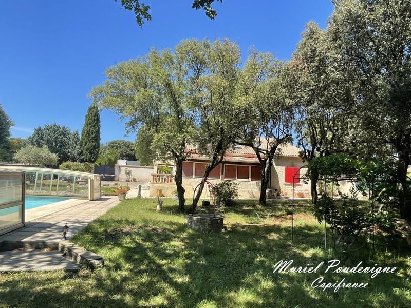 Maison - 212 m² - 8 pièces