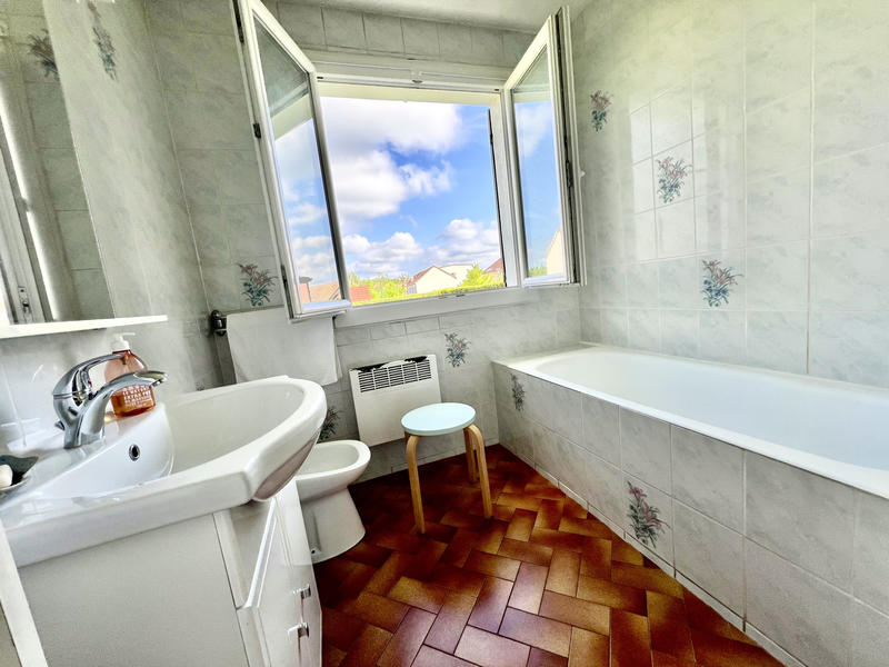 Maison - 157 m² - 4 pièces