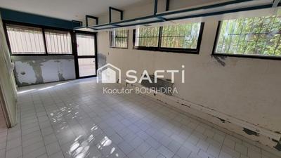 Local commercial - 72 m² - 3 pièces