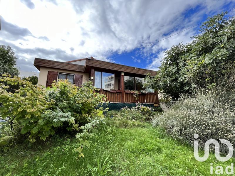 Maison - 90 m² - 5 pièces