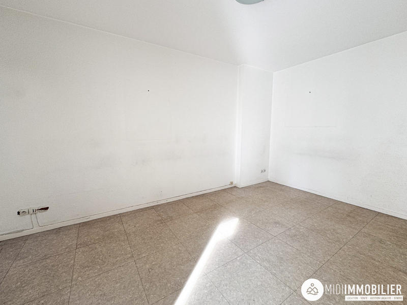 Local commercial - 137 m² - 6 pièces