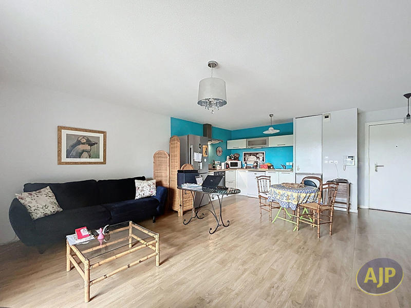 Appartement - 65 m² - 3 pièces