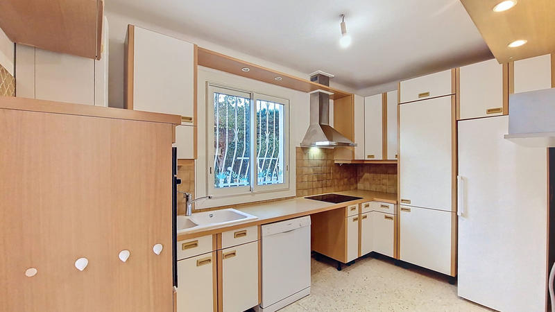 Maison traditionnelle - 95 m² - 5 pièces