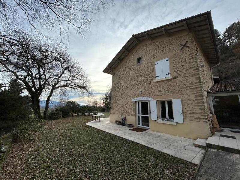 Maison en pierre - 203 m² - 6 pièces