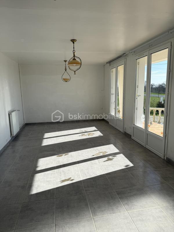 Maison - 90 m² - 5 pièces