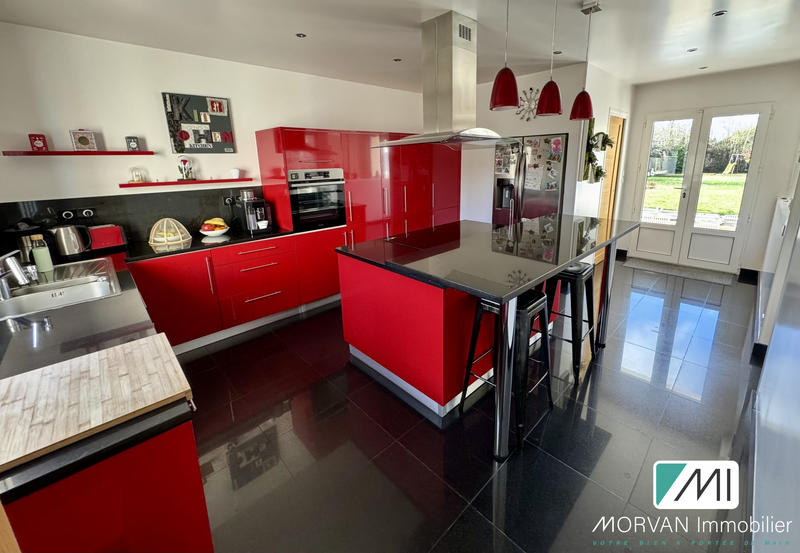 Maison - 262 m² - 7 pièces