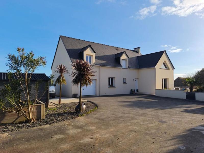 Maison - 169 m² - 7 pièces