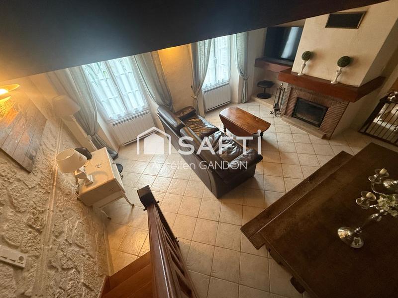 Maison - 198 m² - 6 pièces