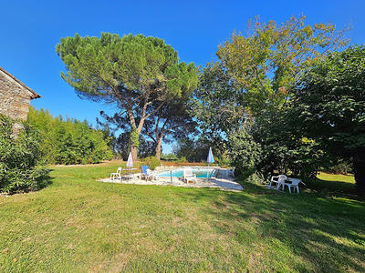 Maison - 302 m² - 8 pièces