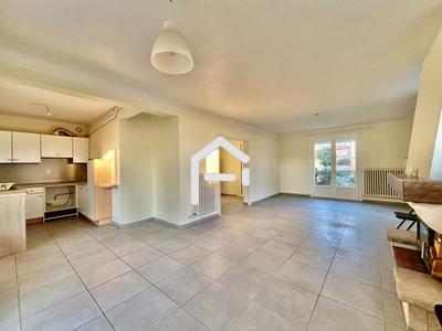 Maison - 120 m² - 4 pièces