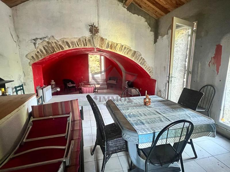 Maison en pierre - 97 m² - 5 pièces