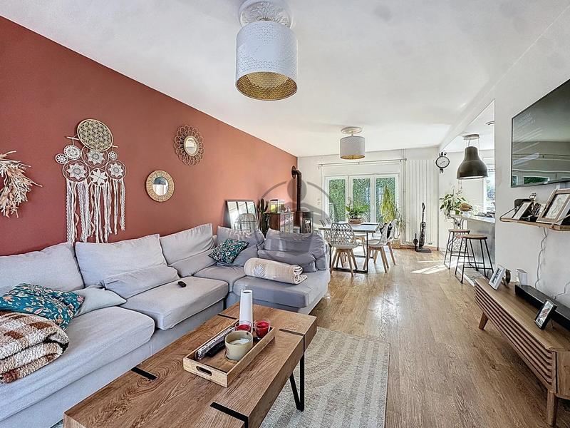 Maison - 96 m² - 5 pièces