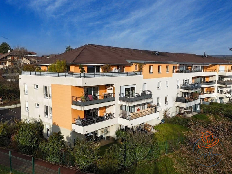 Appartement - 82 m² - 3 pièces