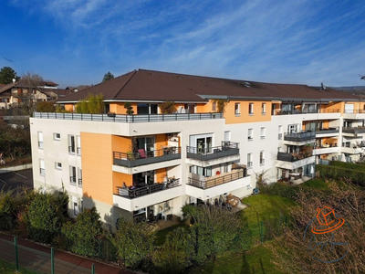 Appartement - 82 m² - 3 pièces