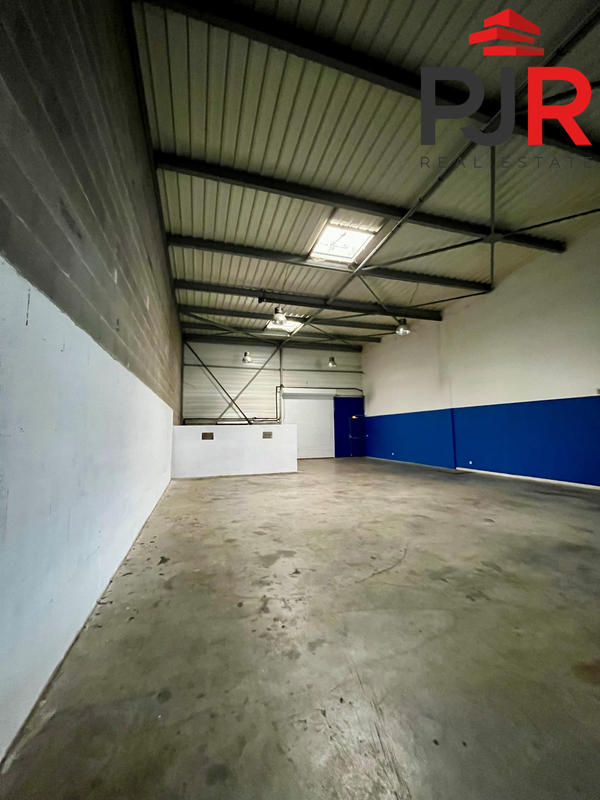 Local d'activités - 363 m²