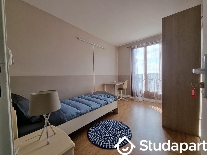 Chambre - 10 m² - 1 pièce