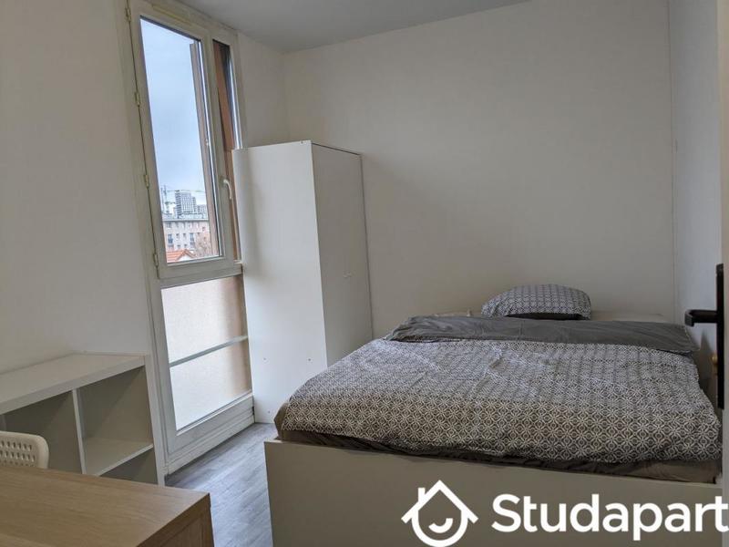 Chambre - 11 m² - 1 pièce