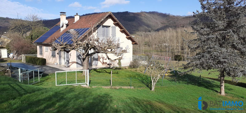 Maison traditionnelle - 135 m² - 5 pièces