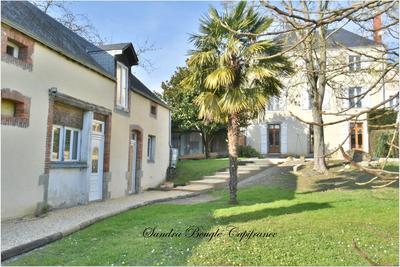 Maison de ville - 296 m² - 17 pièces