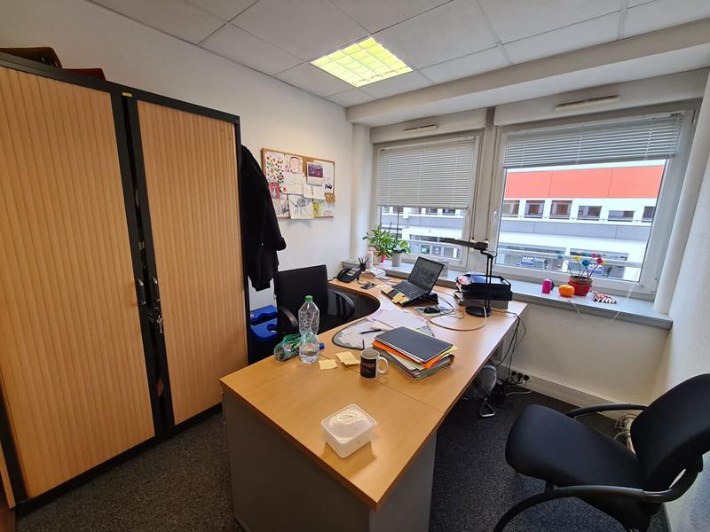 Local commercial - 419 m² - 21 pièces