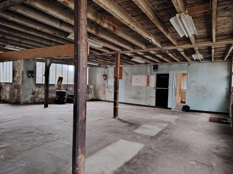 Local d'activités - 350 m²