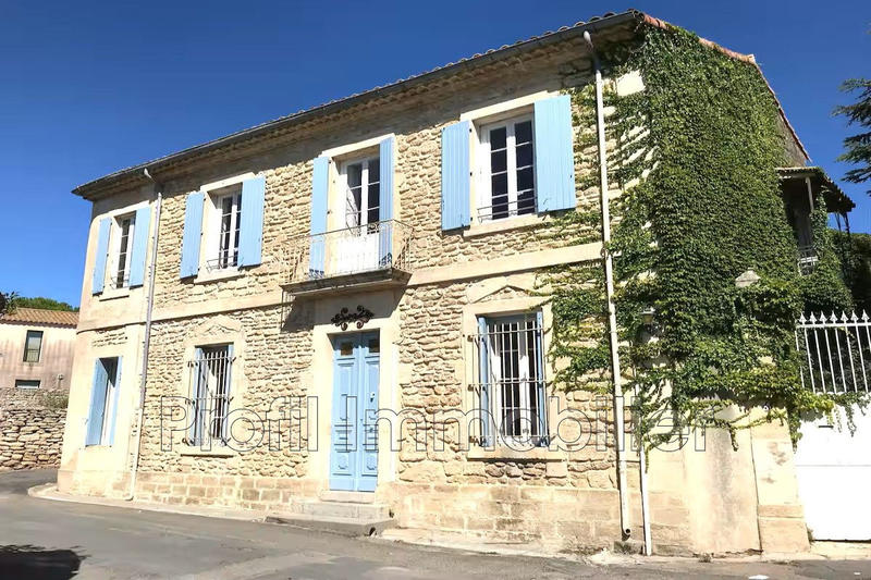 Maison - 232 m² - 9 pièces
