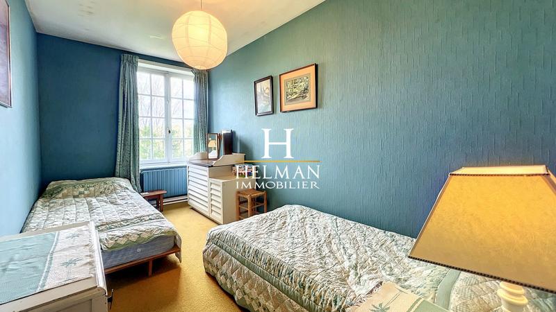 Maison - 319 m² - 9 pièces