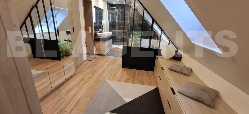 Maison contemporaine - 174 m² - 7 pièces