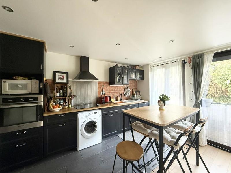 Appartement ancien - 65 m² - 4 pièces