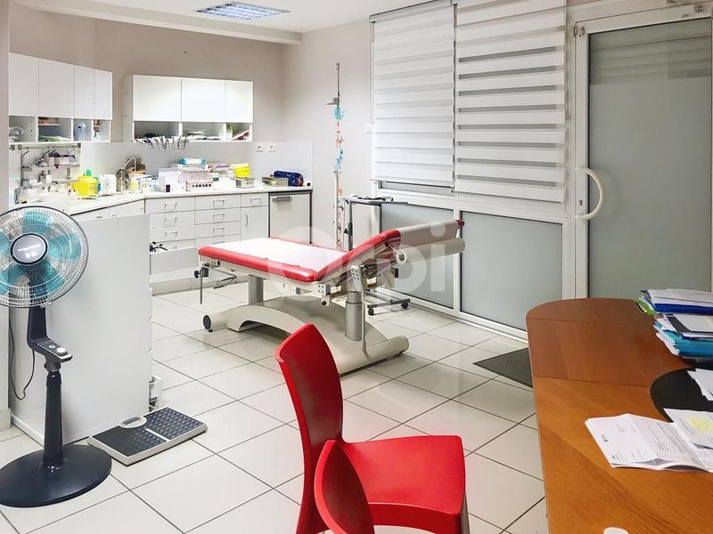 Local d'activité / Entrepôt - 180 m²