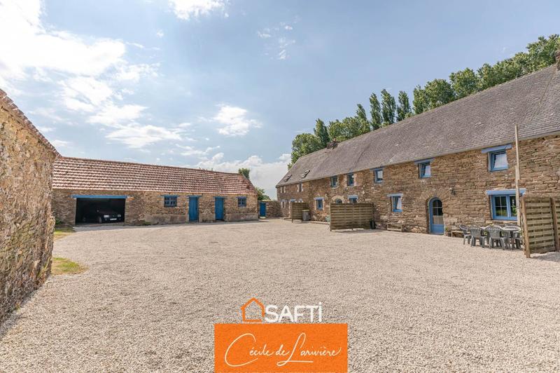 Maison - 350 m² - 12 pièces