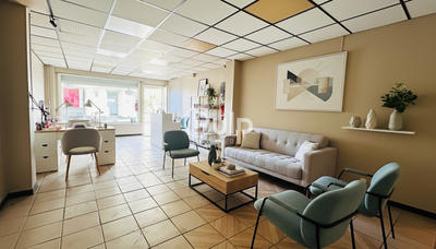 Immeuble - 117 m² - 8 pièces