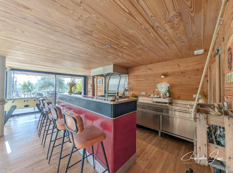 Villa - 231 m² - 5 pièces