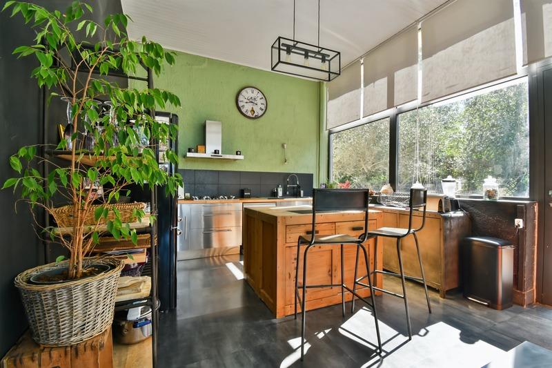 Propriété - 330 m² - 13 pièces