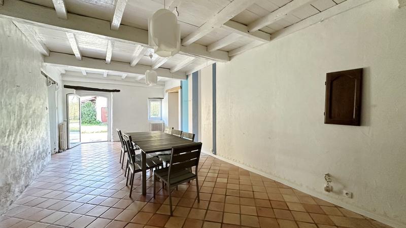 Maison - 277 m² - 8 pièces