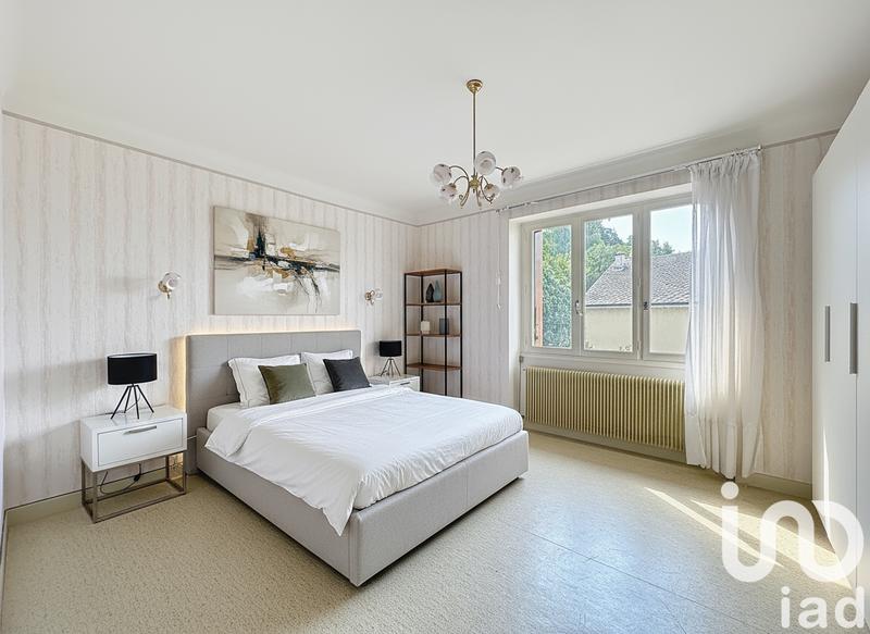 Maison - 211 m² - 8 pièces