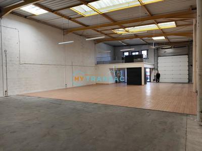 Local d'activité / Entrepôt - 358 m²