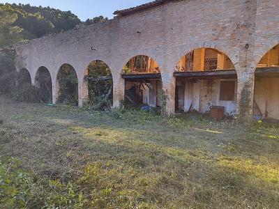 Corps de ferme - 760 m² - 1 pièce