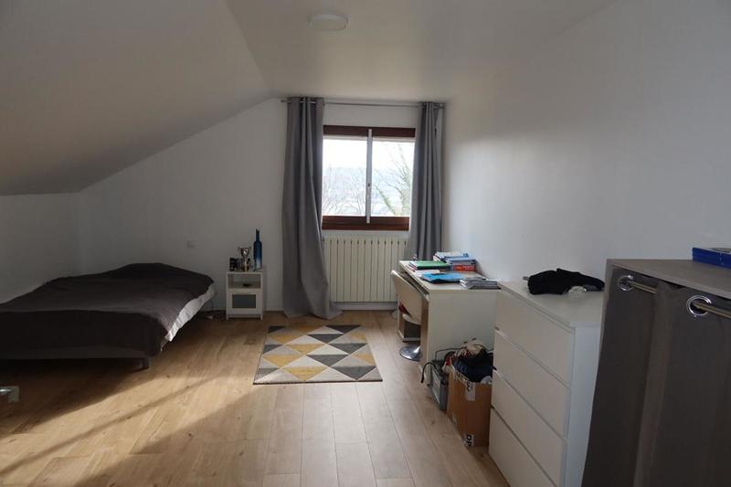 Propriété - 300 m² - 9 pièces