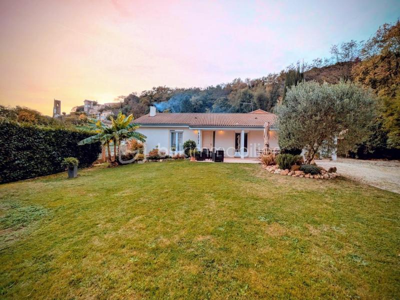 Maison - 120 m² - 8 pièces