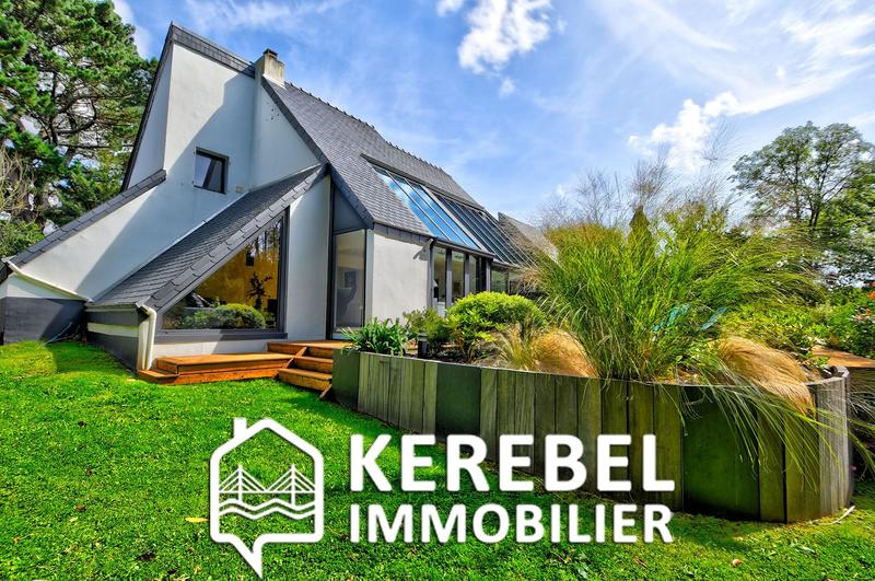 Maison - 230 m² - 7 pièces