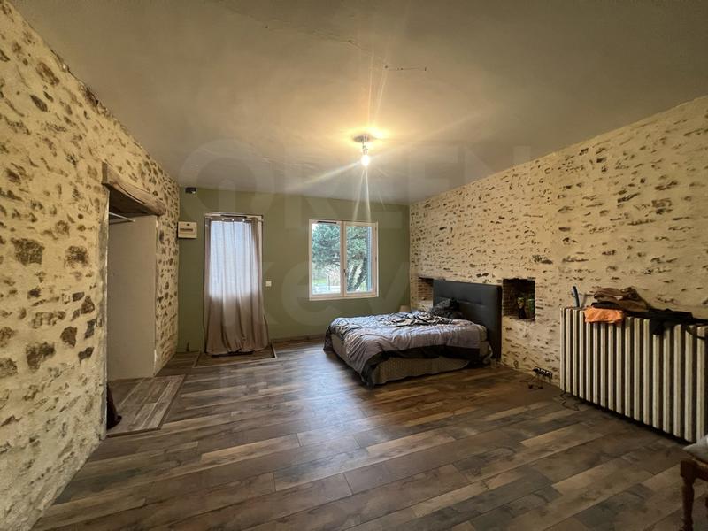 Maison - 250 m² - 6 pièces