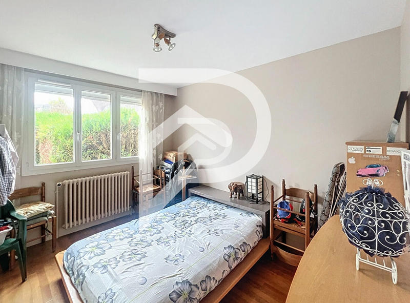 Maison - 170 m² - 8 pièces