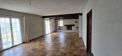 Maison - 100 m² - 9 pièces